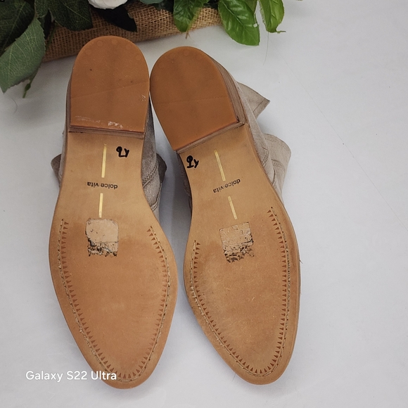 Women's Suede Ankle Boots - Picture 3 of 6